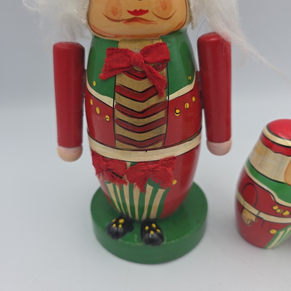 Nesting Doll 5 Piece Nutcracker In Red Coat And Hat - Picture 2 of 9